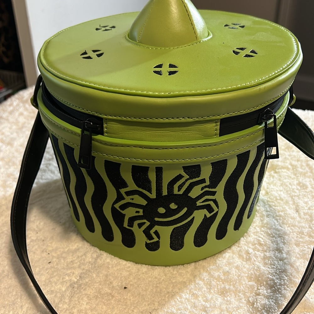 Monster Creation witch bucket purse - Picture 3 of 3